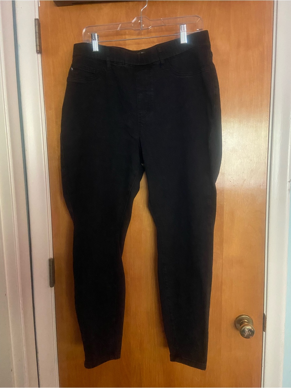 Judy Blue 16W Black Pull-On Skinny Jeans